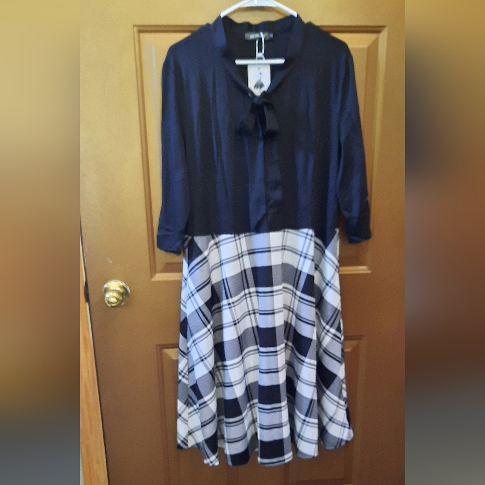 Elegant Black and White Plaid Midi Dress